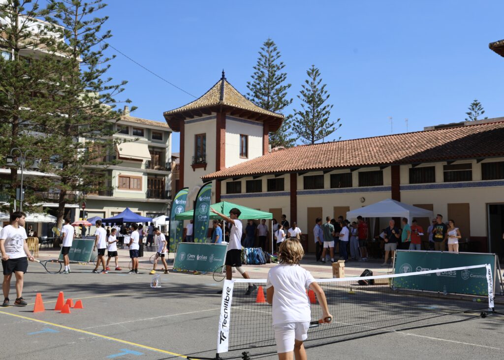 Deporte con propósito: El tenis como motor de cambio social en la Copa Faulcombridge 1 ambiente street tenis